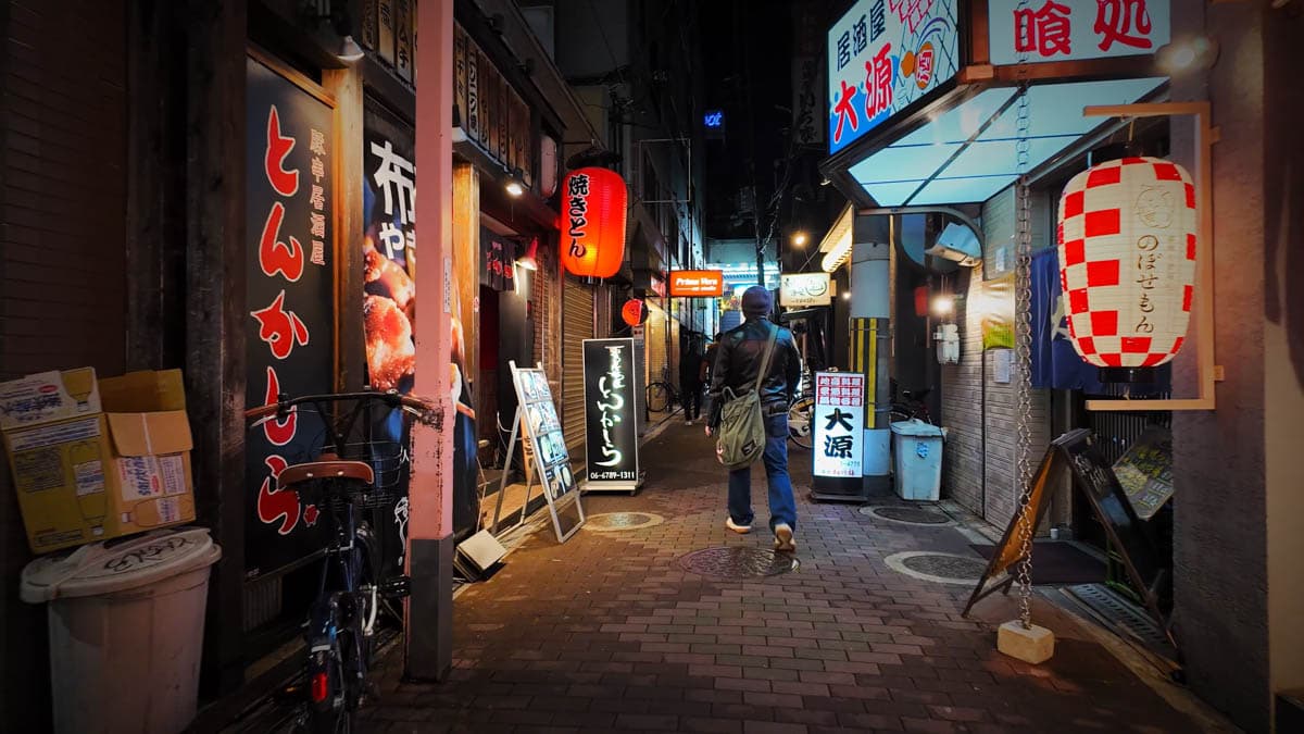 【布施駅 / 夜の散歩】(大阪府東大阪市)商店街と飲食店の明かりが続く駅前