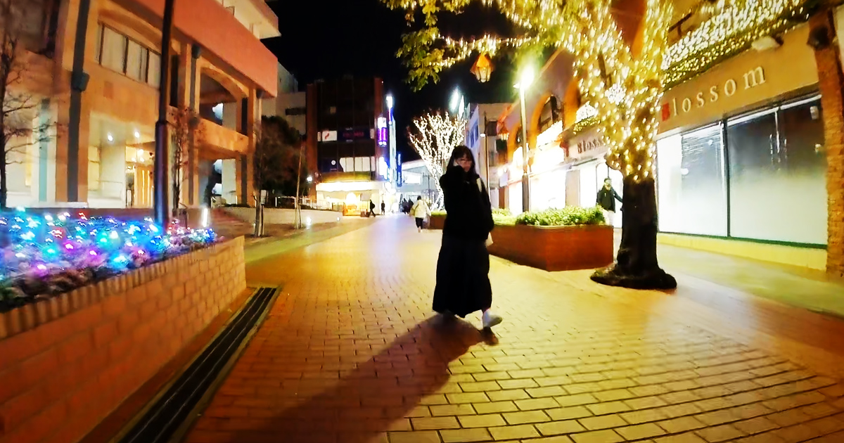 Shopping street at the west exit of Ageo Station
